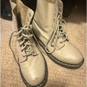 Tan doc martens!